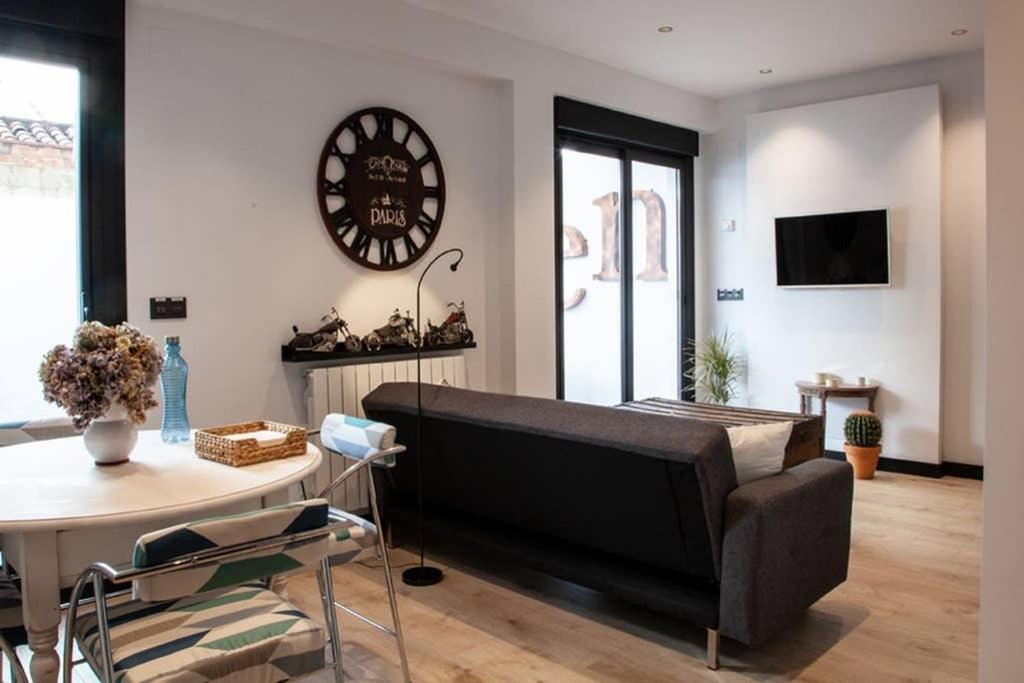 Loft Mon Apartment Zaragoza Bagian luar foto