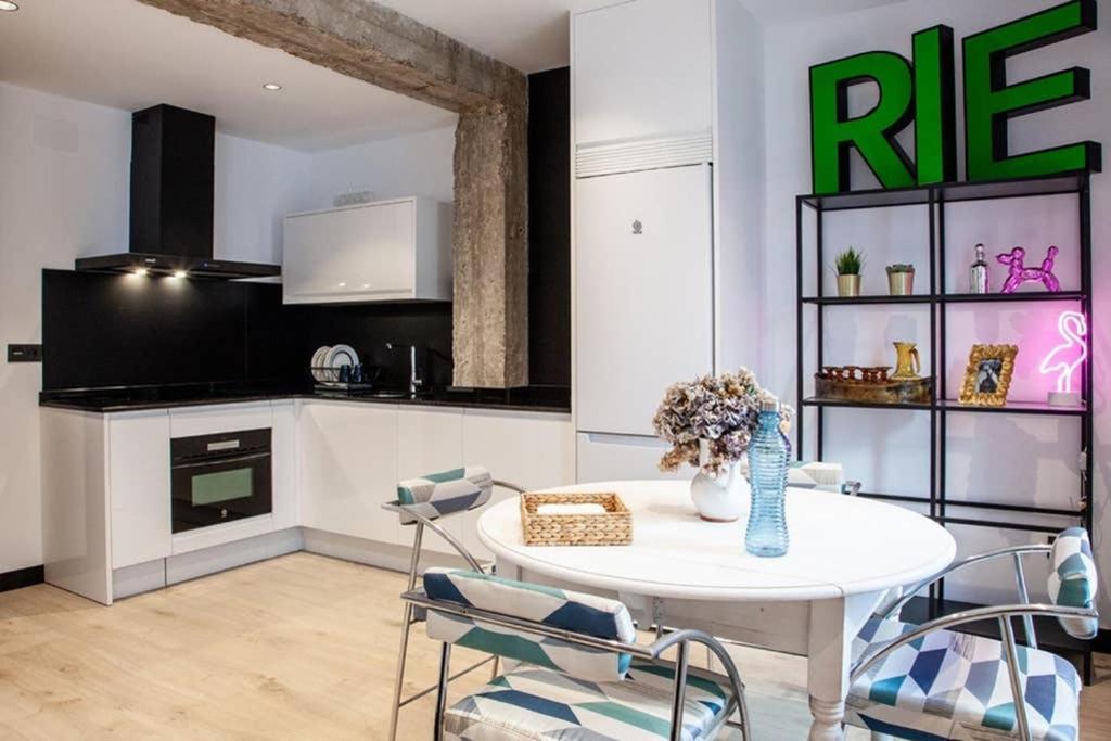Loft Mon Apartment Zaragoza Bagian luar foto