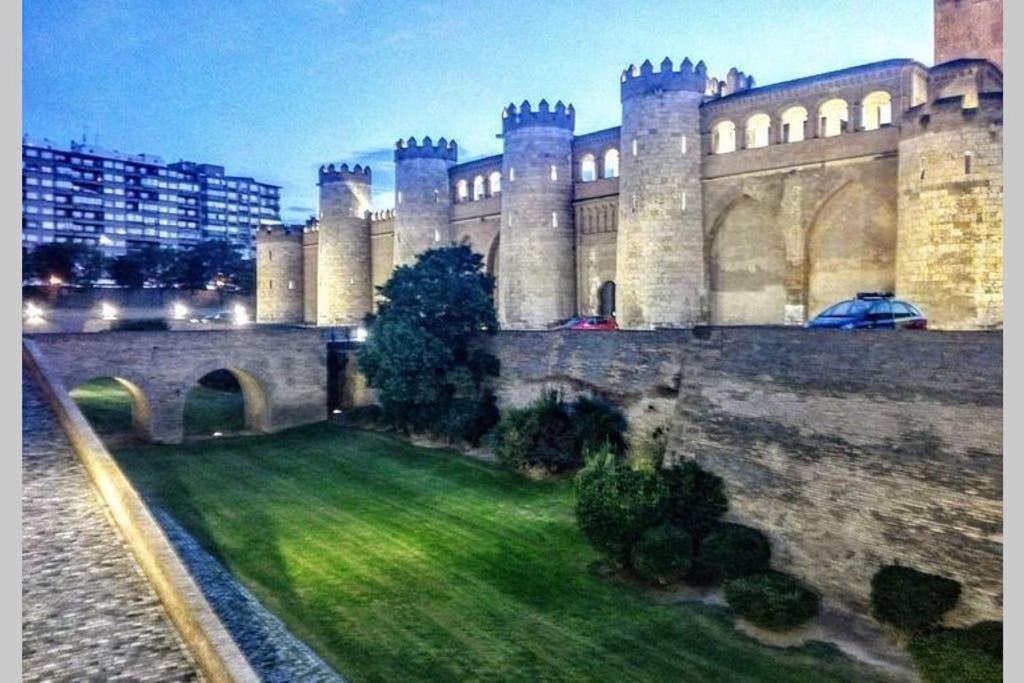 Loft Mon Apartment Zaragoza Bagian luar foto