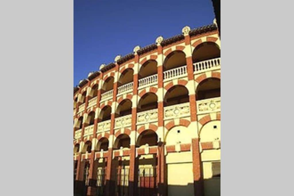 Loft Mon Apartment Zaragoza Bagian luar foto