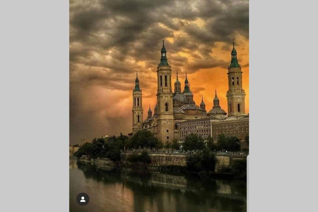 Loft Mon Apartment Zaragoza Bagian luar foto